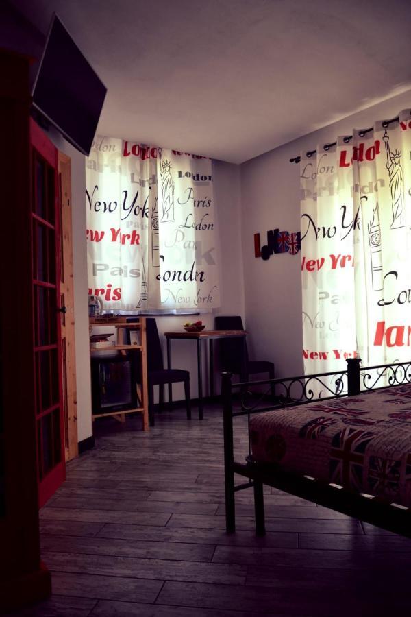 Amici Holiday B&B Di Bielak Aneta Izabela Vezzano Ligure Kültér fotó